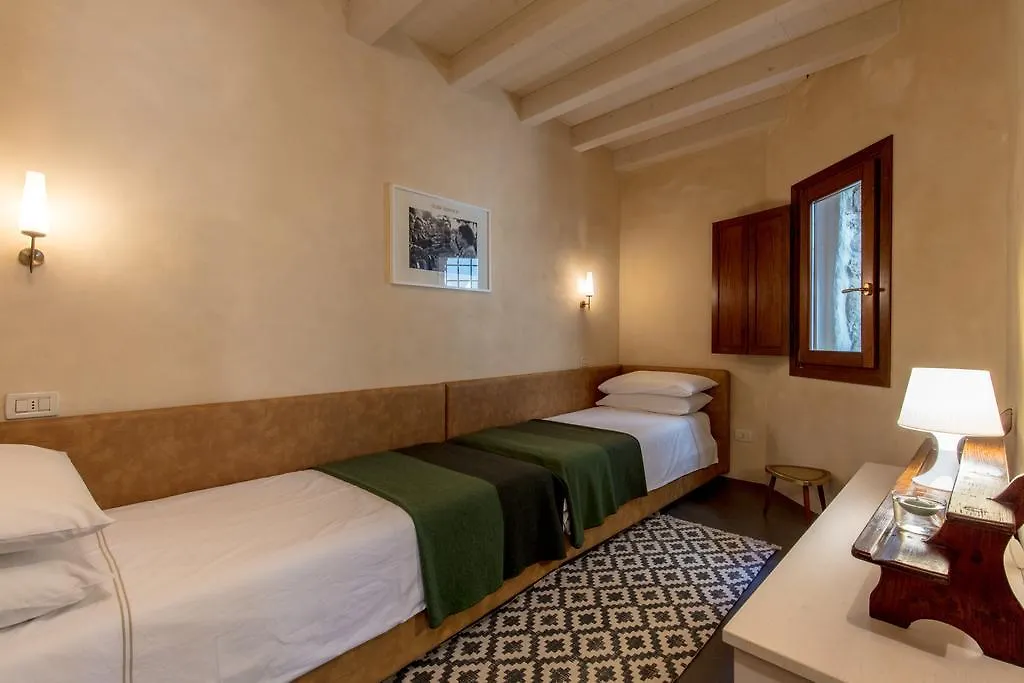 Casabiondani Cola Apartment  Cola (Verona)